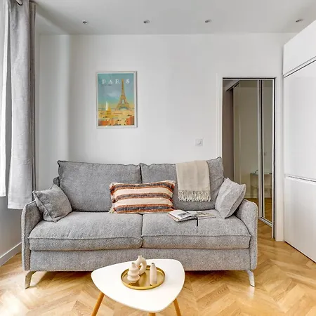 Bnbnova - 1br - Eiffel Tower & Champ De Mars Apartment