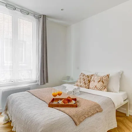 Bnbnova - 1br - Eiffel Tower & Champ De Mars Apartment